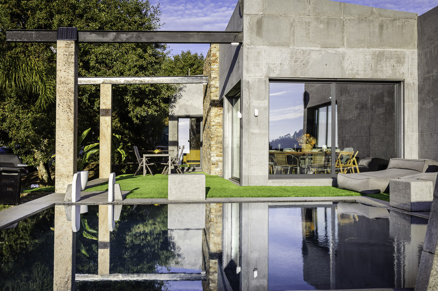 Outdoor and indoor living 